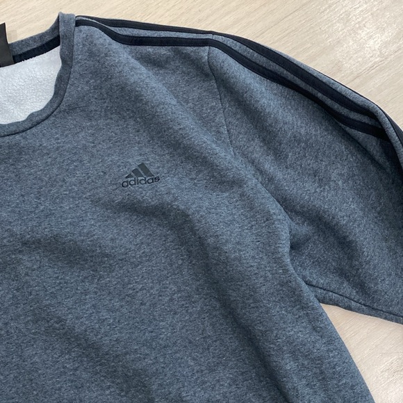 Adidas Sweater Crewneck - 2XL - Picture 2 of 4